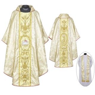 CASULLA BORDADA. BROCADA. AGNUS DEI DORADA