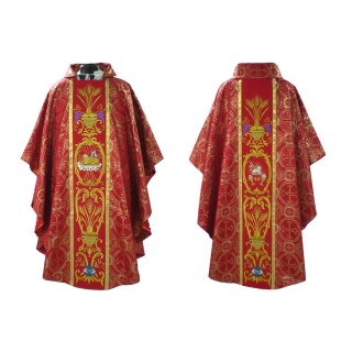 CASULLA BORDADA. BROCADA. ROJA AGNUS DEI