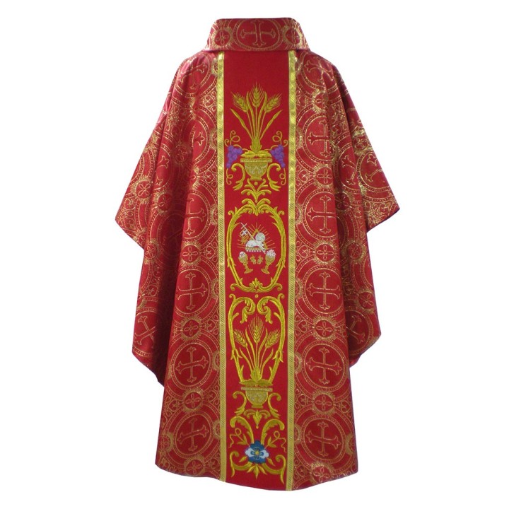 CASULLA BORDADA. BROCADA. ROJA AGNUS DEI